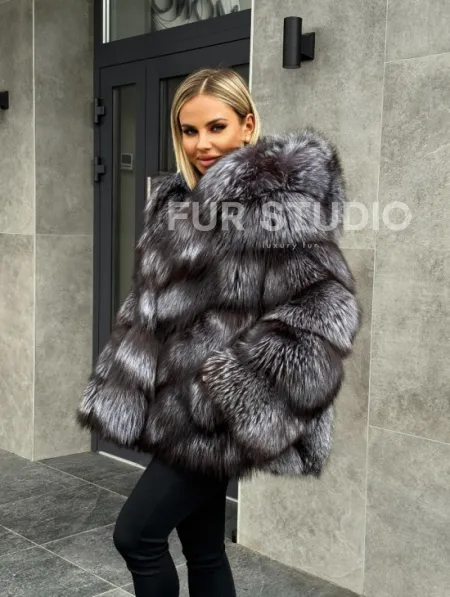 Шуба натуральная из чернобурки с капюшоном - фото 19