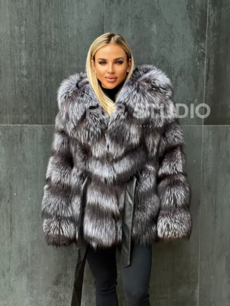 Шуба натуральная из чернобурки с капюшоном - фото 16