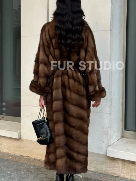 Норковая шуба в цвете соболь с английским воротником - фото 6