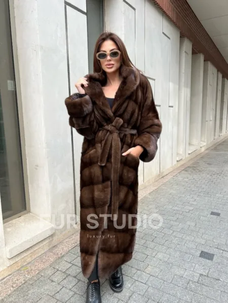 Элитная норковая шуба NAFA  в цвете соболь с капюшоном - фото 3