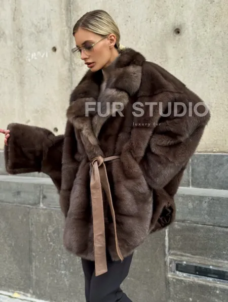 Полушубок норковый женский с воротником куница - фото 6