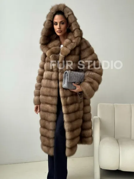 Шуба из куницы с капюшоном кобра - фото 0