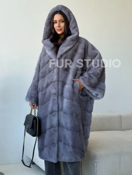 Голубая норковая шуба с капюшоном oversize - фото 7