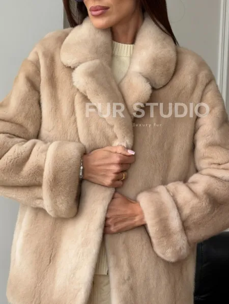 Норковый полушубок в натуральном цвете пастель - фото 1