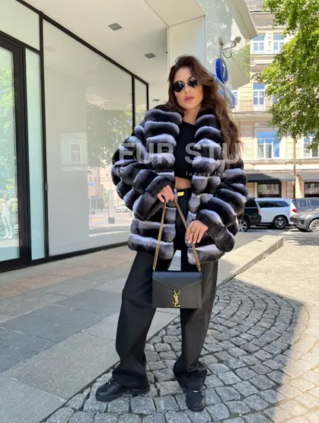 Шуба из меха шиншиллы с шалевым воротником - фото 2