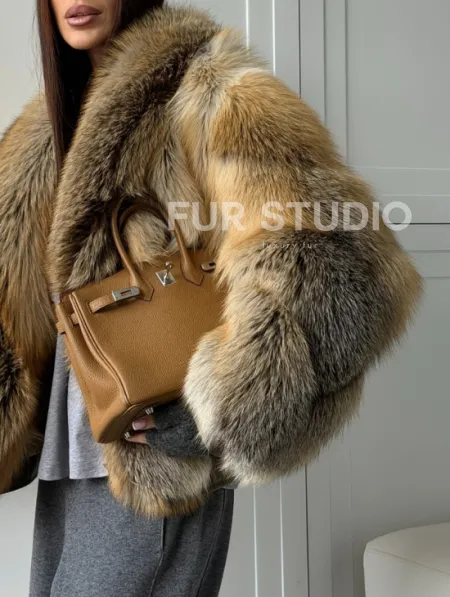 Женская шуба из лисьего меха Golden Edged Fox - фото 3