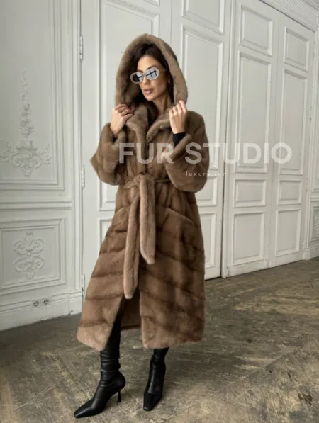 Норковое кимоно с капюшоном в цвете пастель - фото 3