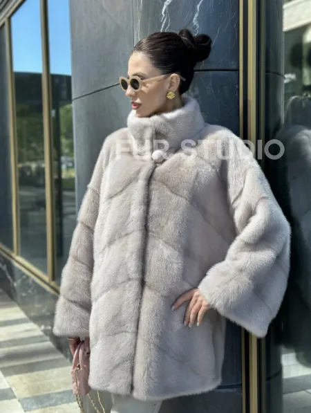 Норковая шуба в цвете нюд - фото 0