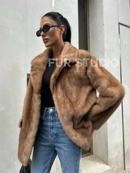 Женский норковый жакет в песочном цвете - фото 1