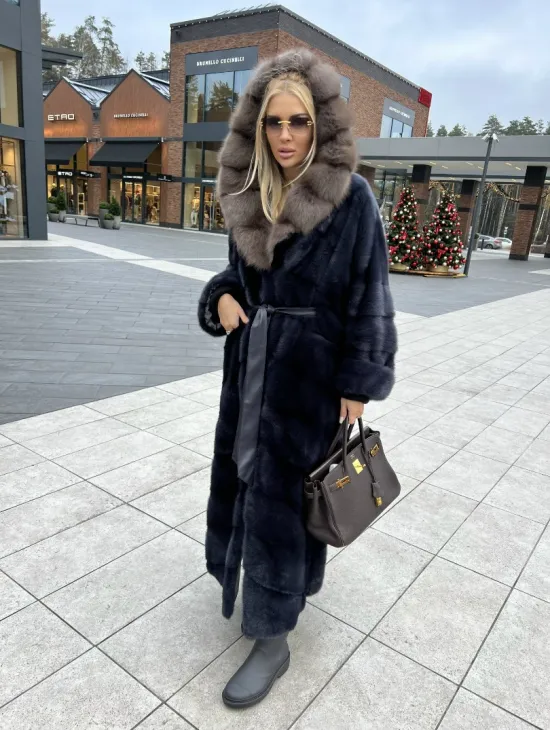 Норковая шуба с капюшоном из меха куницы - цвет инфинити (темно-синий) - фото 5