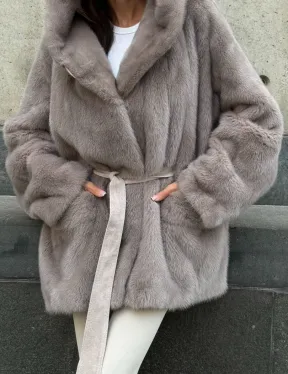 Шуба Oversize из меха цельной норки с капюшоном - фото 1