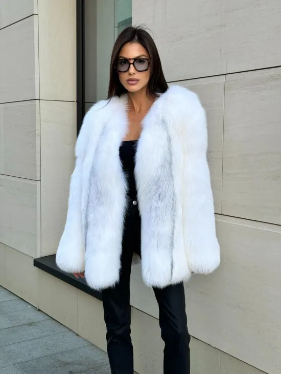 Шуба из меха белой крестовой лисы Vintage style, цельные пластины - фото 7