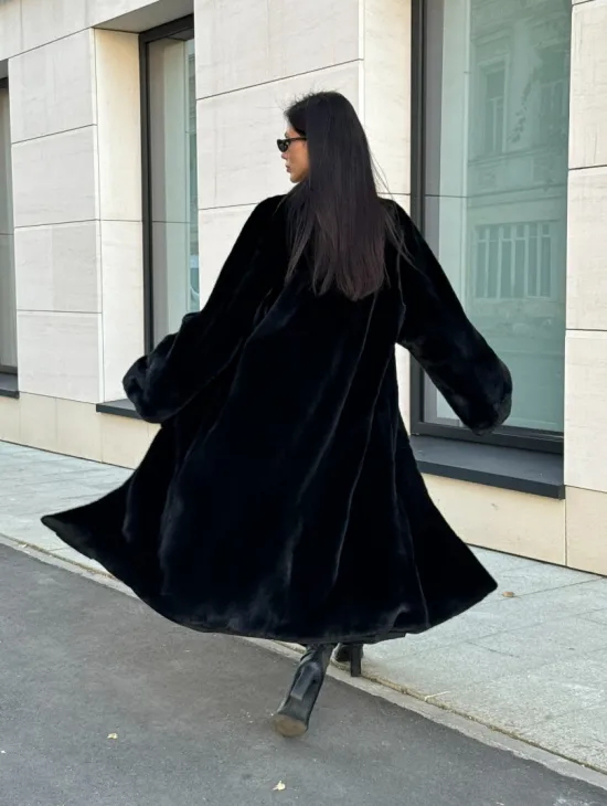 Меховое пальто из аукционного меха норки SAGA FURS, V-образный воротник - фото 8