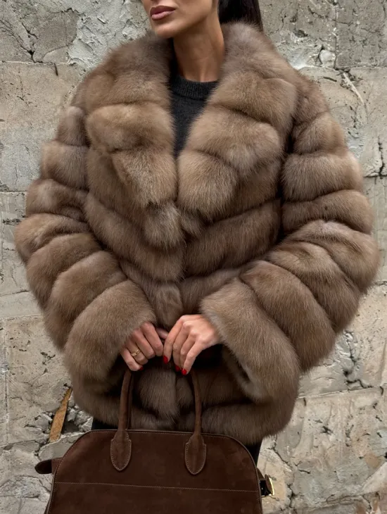 Полушубок из меха куницы пастель английский воротник - фото 4