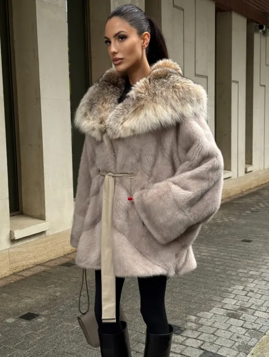 Шуба норковая кимоно с капюшоном из меха рыси, летучая мышь - фото 0