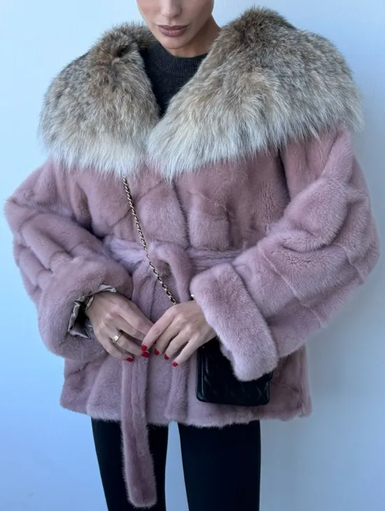 Шуба из норки Pink с капюшоном из меха рыси и манжетами на рукавах - фото 2
