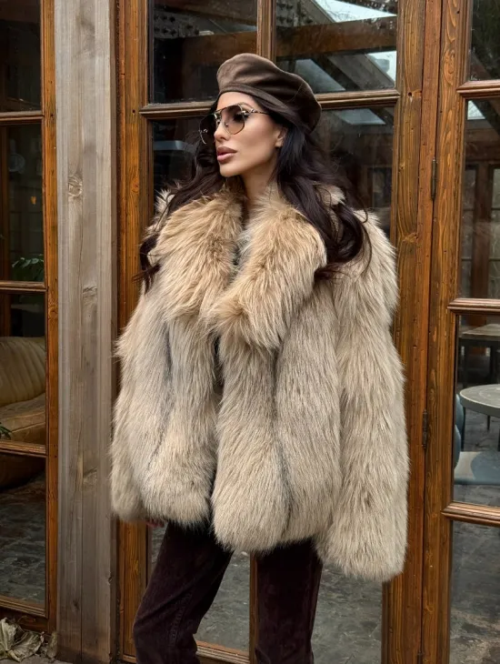 Шуба женская из меха тонированной лисы - английский воротник - фото 5