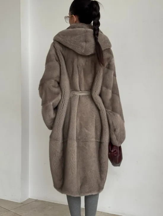 Норковая шуба кимоно с капюшоном кобра в натуральном сером цвете - фото 5