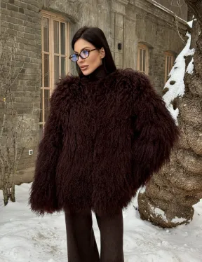 Шуба коричневая из меха ламы - фото 9