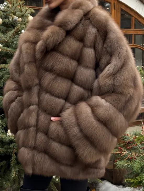 Полушубок оверсайз из меха куницы с английским воротником - фото 3
