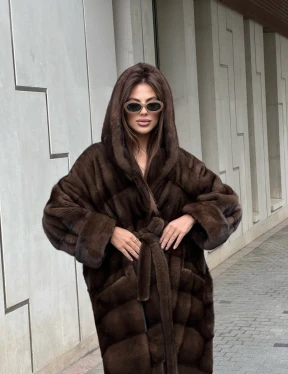 Элитная норковая шуба NAFA  в цвете соболь с капюшоном - фото 5