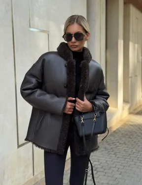 Двусторонняя коричневая дубленка из овчины - фото 9