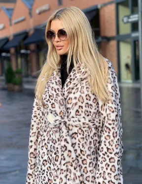 Леопардовая шуба из натуральной шерсти - фото 0