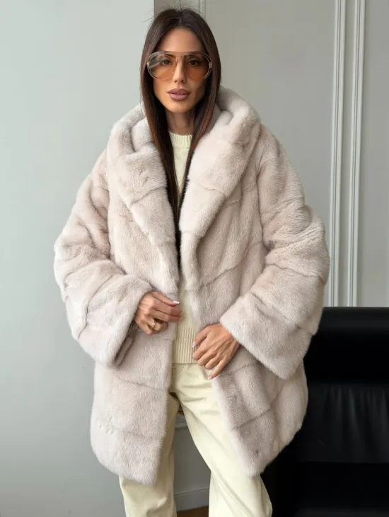 Норковая шуба с капюшоном -  