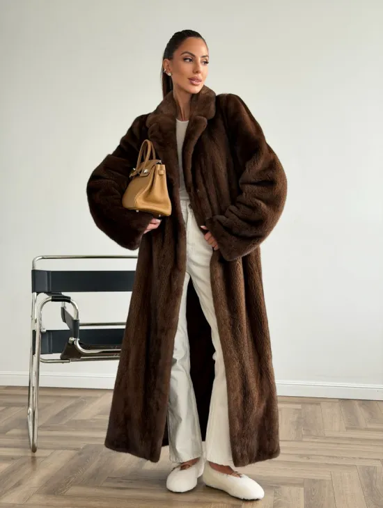 Прямая шуба из норки с поясом - фото 10