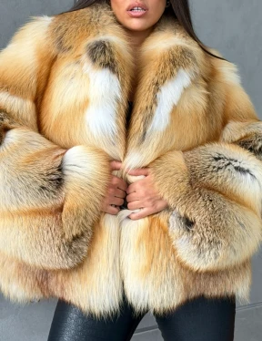 Короткая шуба из золотой альпийской лисы - фото 2