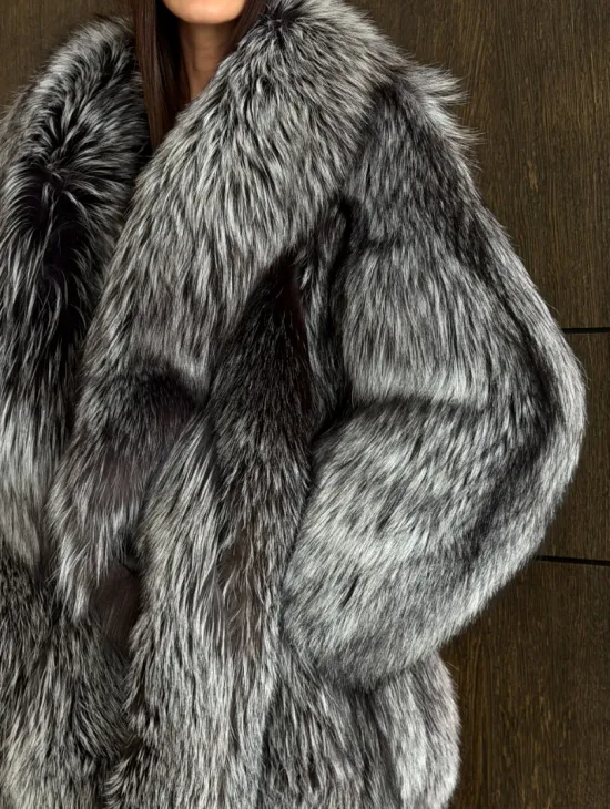 Женская шуба из чернобурки - фото 2