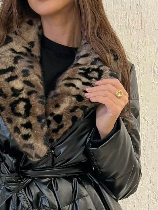 Пуховик с мехом норки в анималистическом принте - фото 1