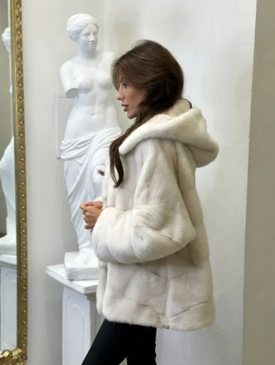 Короткая норковая шуба с капюшоном - цвет ваниль - фото 4
