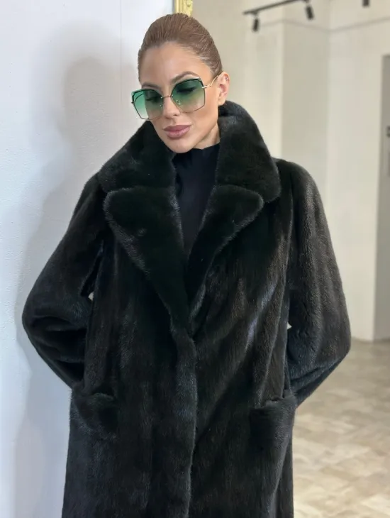 Элегантное пальто из плюшевой норки VELVET - цвет черно-зеленый - фото 2